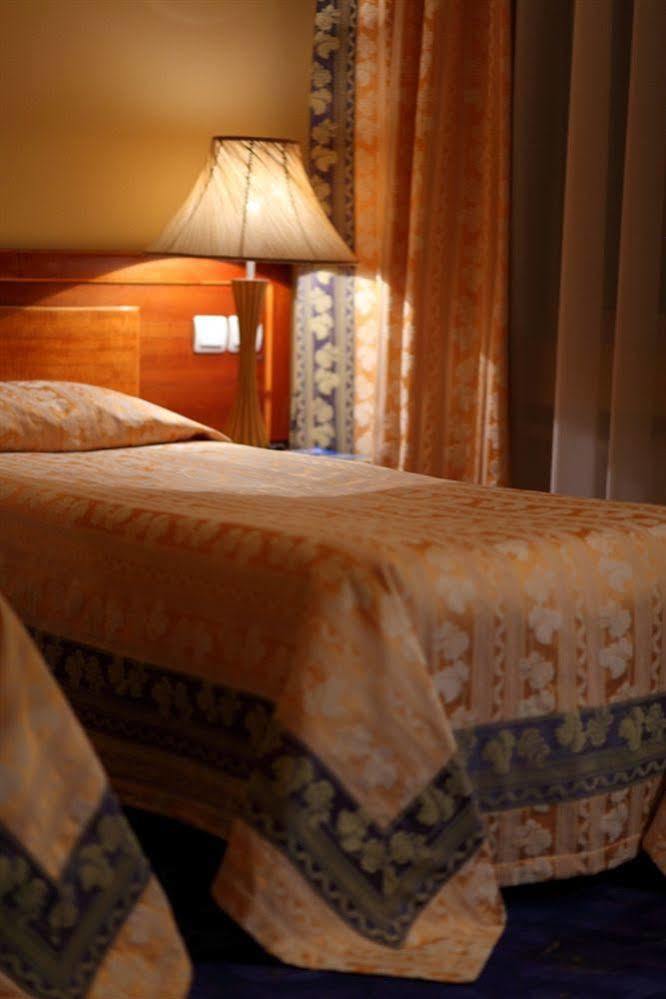 Orient Star Hotel Samarcande Extérieur photo
